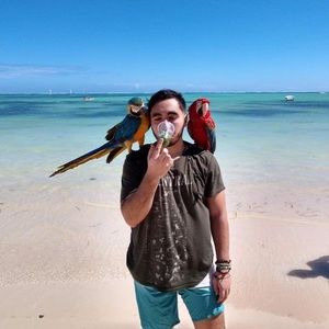 Meet your Posher, Walid